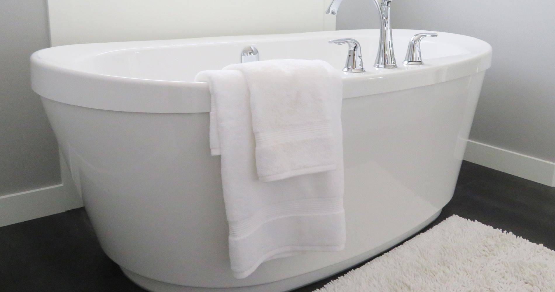 Freestanding bathtub in a finished interior